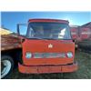 Image 5 : International cab over, load start CO-1800 single axle c/w wooden grain box, parts included, engine 