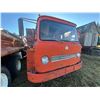 Image 6 : International cab over, load start CO-1800 single axle c/w wooden grain box, parts included, engine 