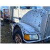 Image 2 : Peterbilt 375 Roll over MII eng., 13 spd, was a roll over, SN. 1XPBDB9X8JD257974, deck sells seperat