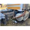 Image 9 : Peterbilt 375 Roll over MII eng., 13 spd, was a roll over, SN. 1XPBDB9X8JD257974, deck sells seperat