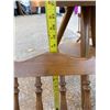 Image 7 : VINTAGE ROUND ACCENT TABLE AND TWO VINTAGE MAGAZINE RACKS