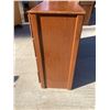 Image 5 : VINTAGE AMERICAN COLONIAL / EARLY AMERICAN SOLID MAPLE DOUBLE DRESSER OR CHEST OF DRAWERS