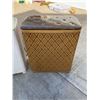 Image 2 : VINTAGE LAUNDRY HAMPERS