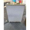Image 7 : VINTAGE LAUNDRY HAMPERS