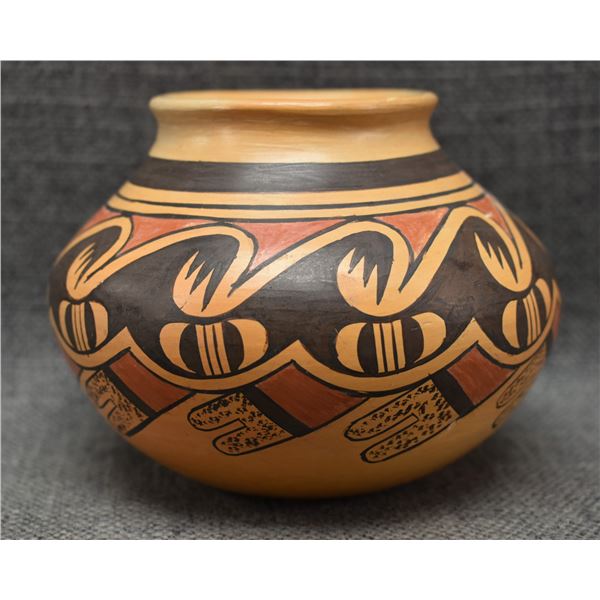 HOPI POTTERY JAR (FANNIE NAMPEYO)