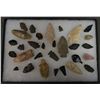 Image 2 : COLLECTION OF MIDWEST ARROWHEADS
