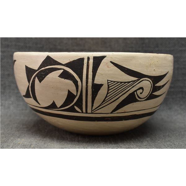 HOPI POTTERY BOWL (LORRAINE SHULA)
