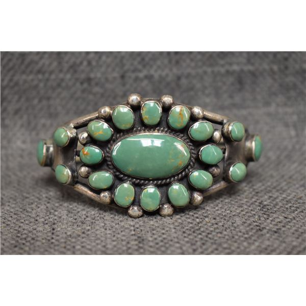 NAVAJO BRACELET (SIGNED)