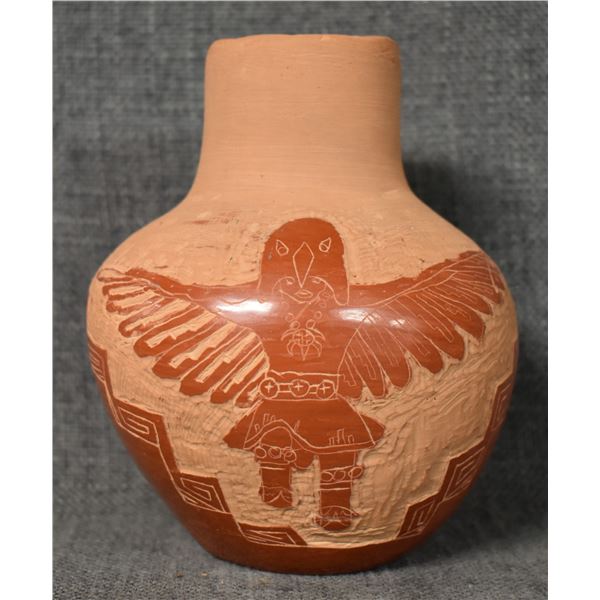 SANTA CLARA POTTERY VASE (MATHEW TAFOYA)