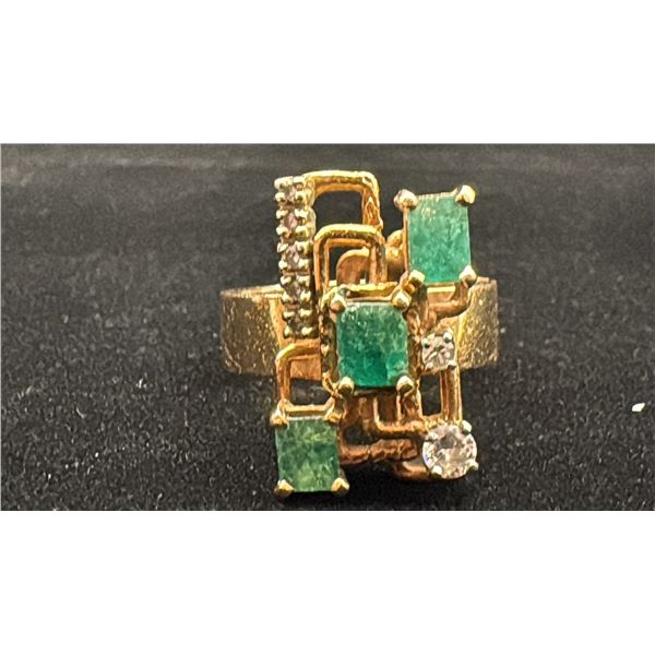 APPROX 14K LADIES RING SET WITH EMERALDS (5X3.6) & DIAMONDS (.015-.12CT, 11.1G)