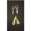 Image 1 : TWO PAIRS APPROX 14K EARRINGS (5.3G)