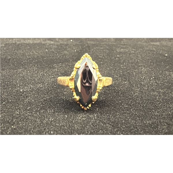 APPROX 10K LADIES RING SET WITH HEMATITE (17X7, 3.9G)