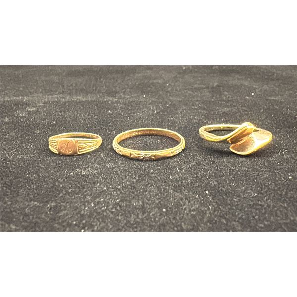 THREE APPROX 10K+ LADIES RINGS (4.3G)