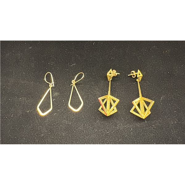 PAIR APPROX 10K EARRINGS, PAIR APPROX 14K EARRINGS (8.4G)