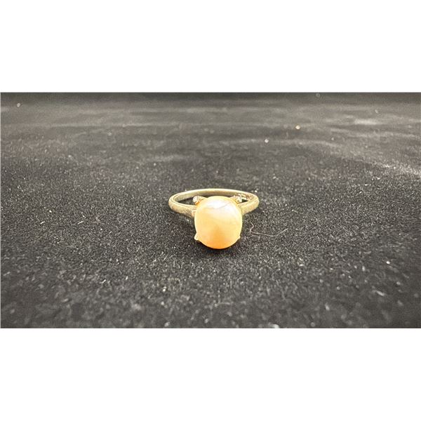 APPROX 10K LADIES RING SET WITH PEARL (2.6G)