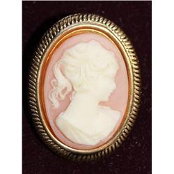 1940's Cameo Vintage Hand Carved Brooch