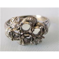 18K White Gold Ring W/Diamonds