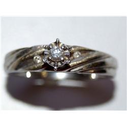 Diamonds Solitaire Illusion Setting Ring