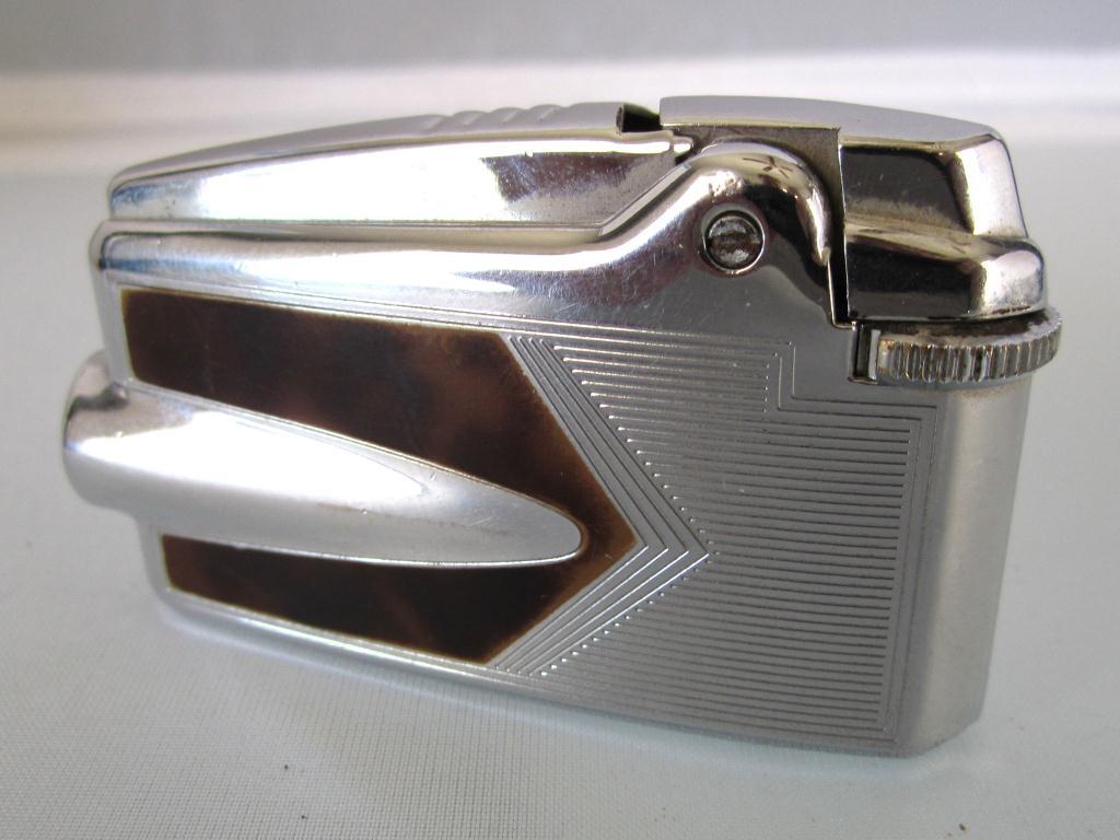 Vintage Ronson Varaflame Premier Lighter