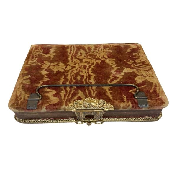 Victorian Floral Portrait Display Photo Album