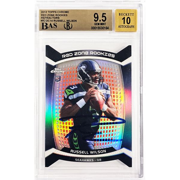 2012 TOPPS CHROME RED ZONE ROOKIES REFRACTORS RUSSEL WILSON SIGNED ROOKIE TRADING CARD - BAS 9.5