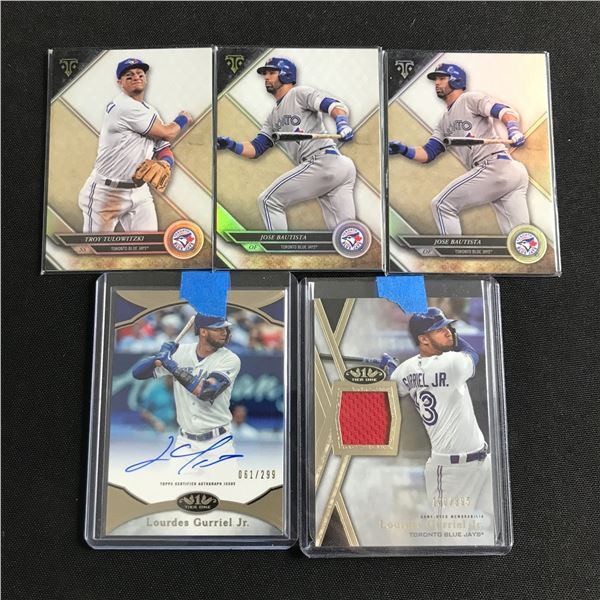 LOT OF 5 BASEBALL TRADING CARDS - INCLUDING 1 SIGNED