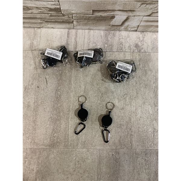Lot Of 3 Packs Of 5 Retractable Keychains