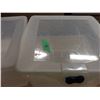 Image 4 : 4 RUBBERMAID TOTES