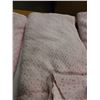 Image 3 : UNCLAIMED STORAGE:  4 BLANKETS