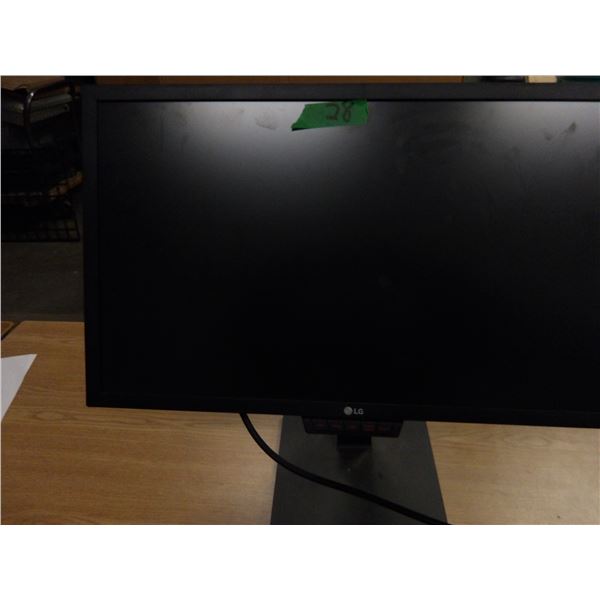 UNCLAIMED STORAGE:  24" MONITOR