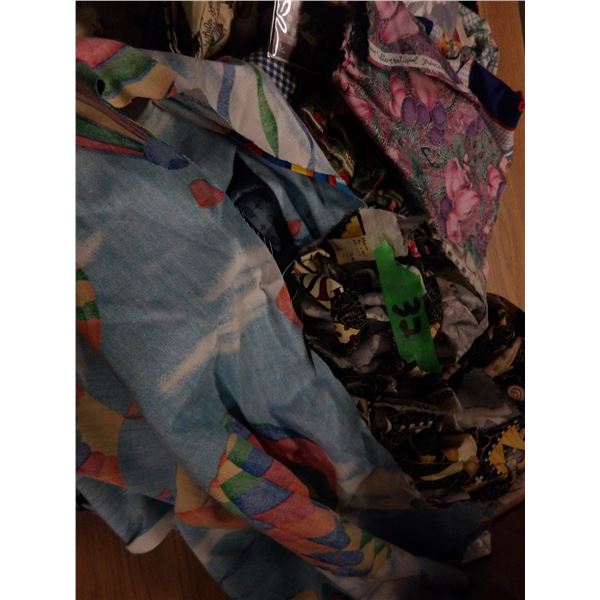 UNCLAIMED STORAGE:  BOX C/W SEWING MATERIAL AS PICTURED
