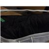 Image 1 : ESTATE:  QUEEN SIZE COMFORTER