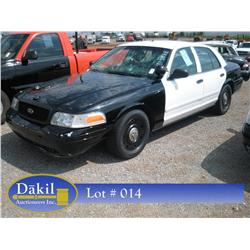 2004 FORD CROWNVIC POLICE B&W, 