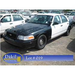 2002 FORD CROWNVIC POLICE B&W, 