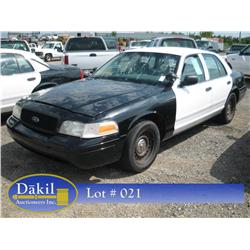 2001 FORD CROWNVIC POLICE B&W, 