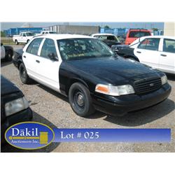 2000 FORD CROWNVIC POLICE B&W, 