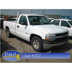2001 CHEVROLET C1500 REG CAB, 