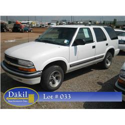 2000 CHEVROLET BLAZER LS, 