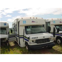 2002 FORD/GOSHEN E450 