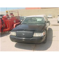 2000 FORD CROWNVIC POLICE B&W, 