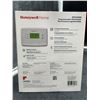 Image 3 : Honeywell RTH2300B Programmable Thermostat