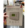 Image 2 : Honeywell RTH2300B Programmable Thermostat
