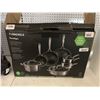 Image 2 : Henckels Paradigm 11-Piece Cookware Set