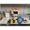 Image 2 : Eaton Electrical Outlets Plugs Leviton