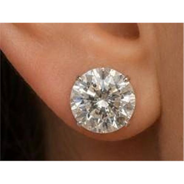 $750, 14klab diamond (0.58ct)earing, retail value $750
