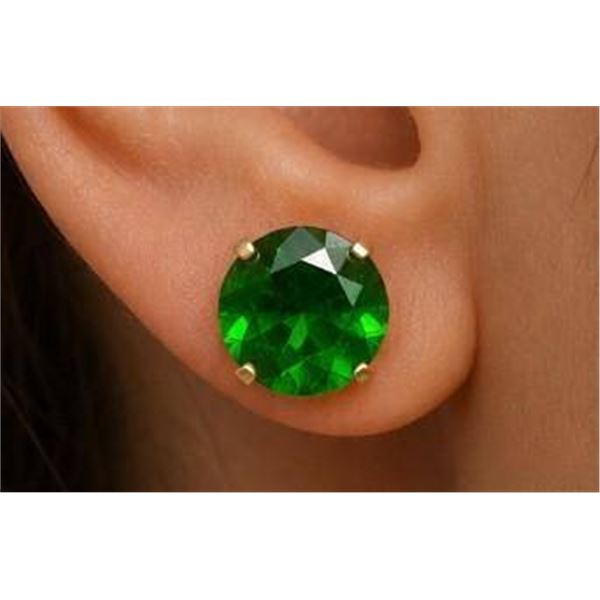 $600, 14kchrome diopside (2.53ct)earing, retail value $600