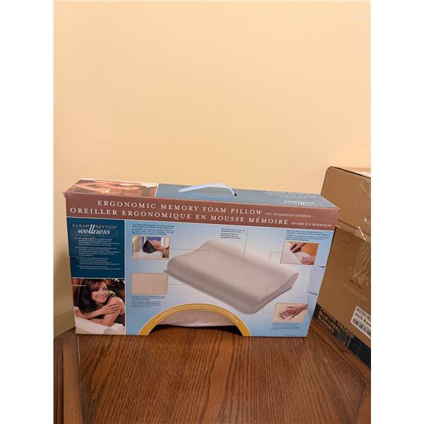 Memory foam pillow