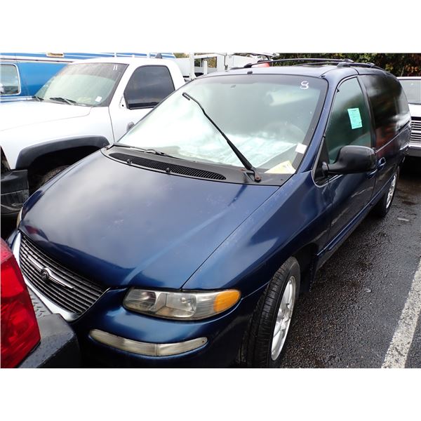 2000 Chrysler Town and Country