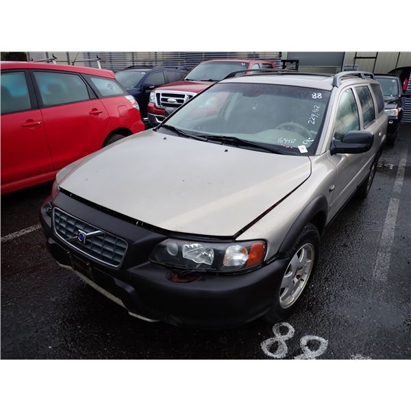 2004 Volvo XC70