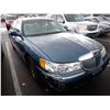 Image 2 : 2002 Lincoln Town Car